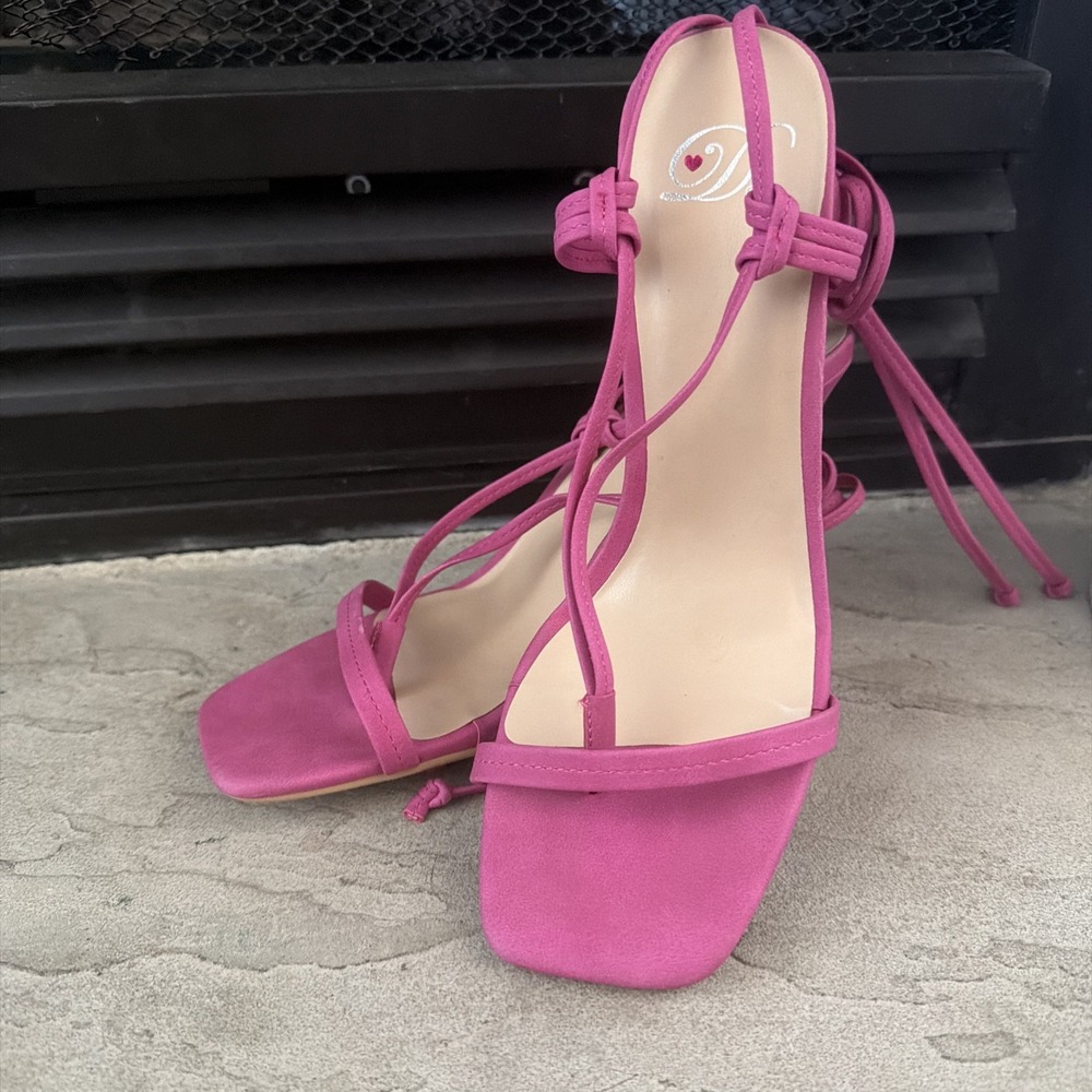 my delicious shoes Royal -H-Fuchsia Pink Strappy Tie 4" Heels Size 8